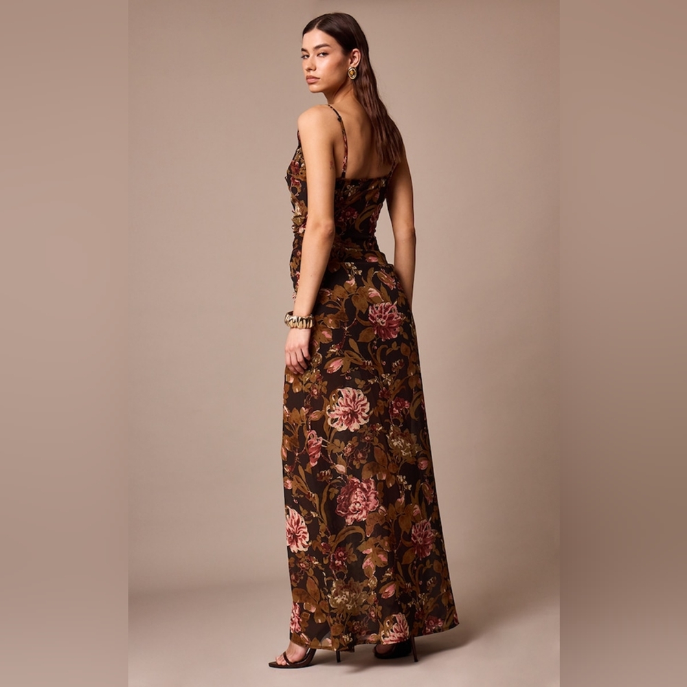 PrettyLittleThing Black Floral Printed Chiffon Ruched Detail Maxi Dress - Picture 4 of 7